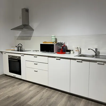 The Queen Bee - Premium Apartment *